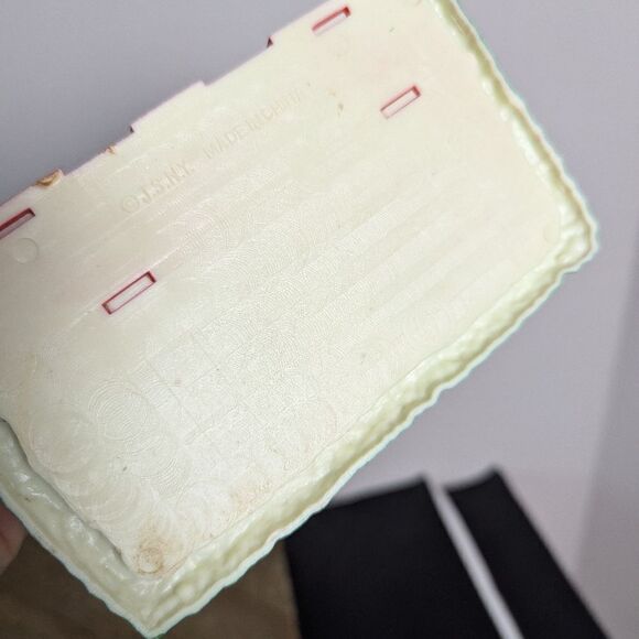 Vintage Salt and pepper shakers Christmas napkin holder plastic 80s set holiday - Picture 7 of 7